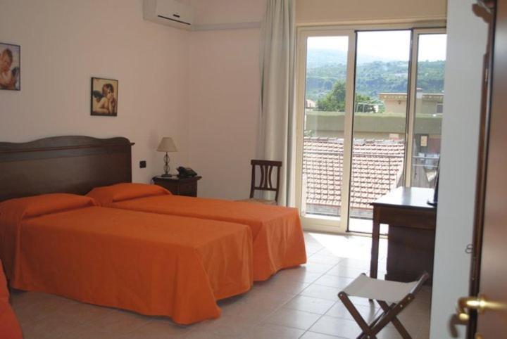Fiumefreddo Hotel Fiumefreddo di Sicilia Habitación foto
