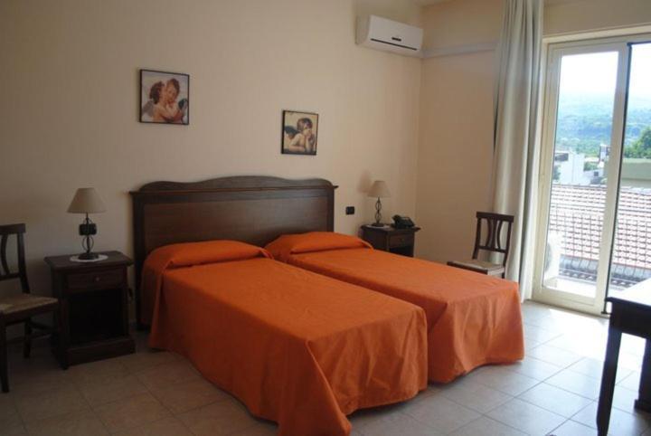 Fiumefreddo Hotel Fiumefreddo di Sicilia Habitación foto